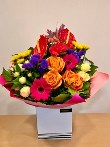 Bright Handtied...