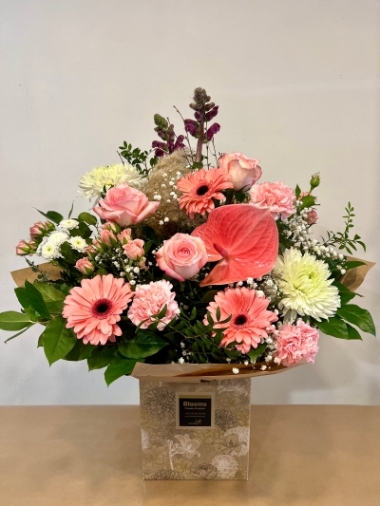 Pastel Handtied..