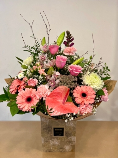 Pastel Handtied