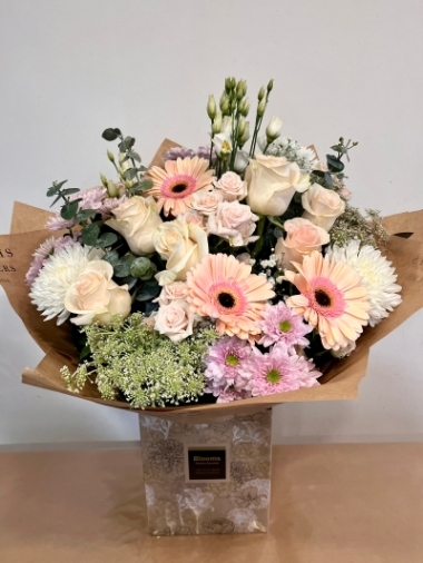 Pastel Handtied