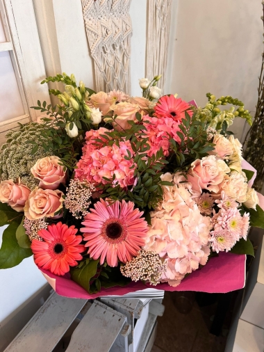 Pastel Handtied.....