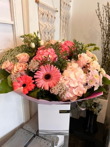 Pastel Handtied.....