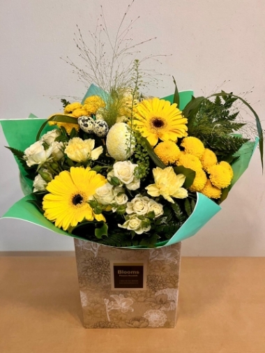EASTER HANDTIED BOUQUET