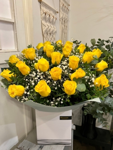 24 Yellow Roses