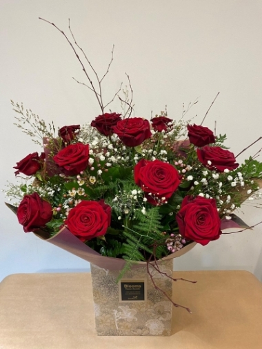 12 Red Roses