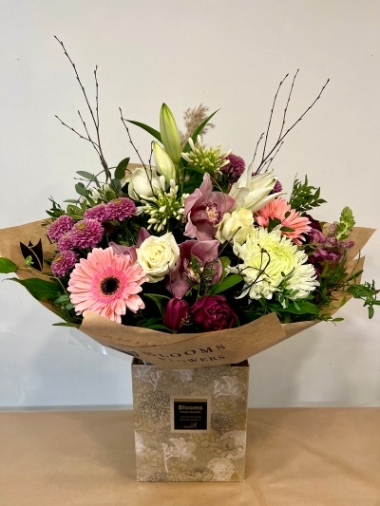 Pastel Handtied.